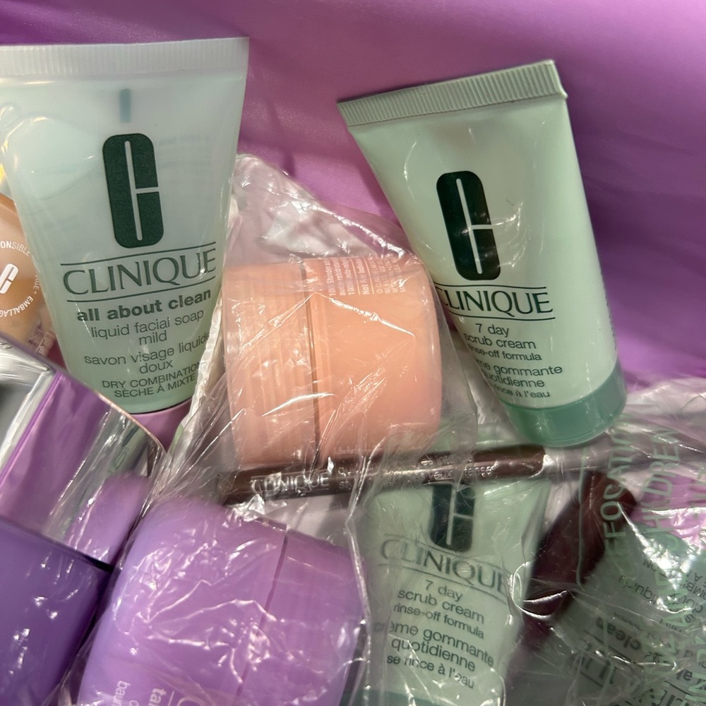 Clinique bundle - Picture 3 of 6